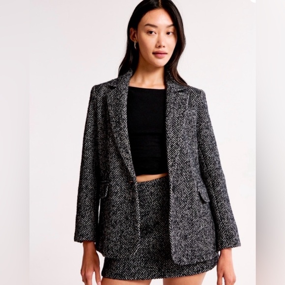 Abercrombie & Fitch Jackets & Blazers - NWT Abercrombie & Fitch Blazer! Offers for likers :)